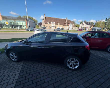 ALFA ROMEO GIULIETTA DISTINCTIVE 1.6 JTDm - € 6500