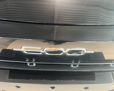 FIAT 600 1.2 HYBRID DCT 110HP - AUTOMAAT - € 23.900 - 4 KM NIEUW!