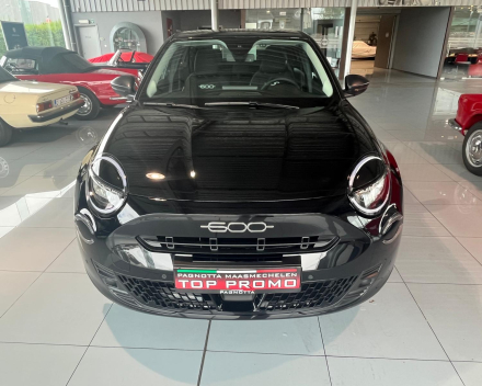 FIAT 600 1.2 100PK BUSINESS EDITION - € 24.800 - AUTOMAAT