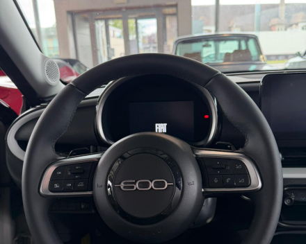 Fiat 600 1.2 Hybrid Icon Business - € 21.500