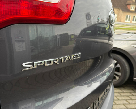 KIA SPORTAGE 1.7 CRDi - € 8500