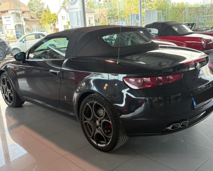 ALFA ROMEO SPIDER 2.0 JTD - € 9.900