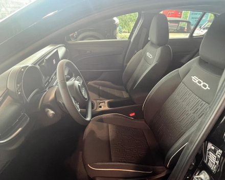 FIAT 600 POP 1.2 HYBRID DCT 110HP - AUTOMAAT - € 23.900