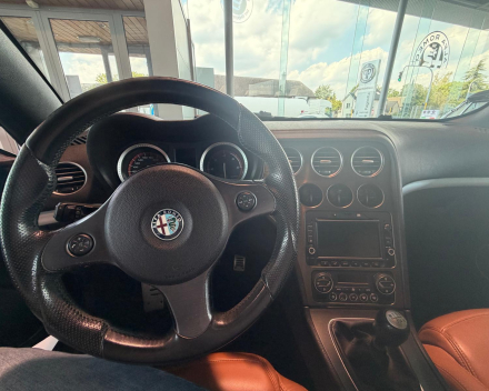 ALFA ROMEO SPIDER 2.0 JTD - € 9.900