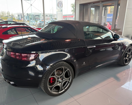 ALFA ROMEO SPIDER 2.0 JTD - € 9.900