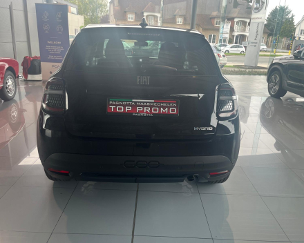 FIAT 600 1.2 100PK BUSINESS EDITION - € 24.800 - AUTOMAAT