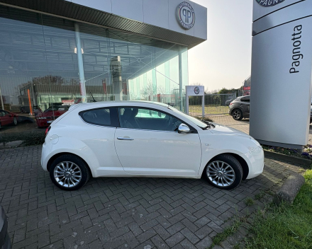 Alfa Romeo Mito 1.4 Exclusive - € 5.500